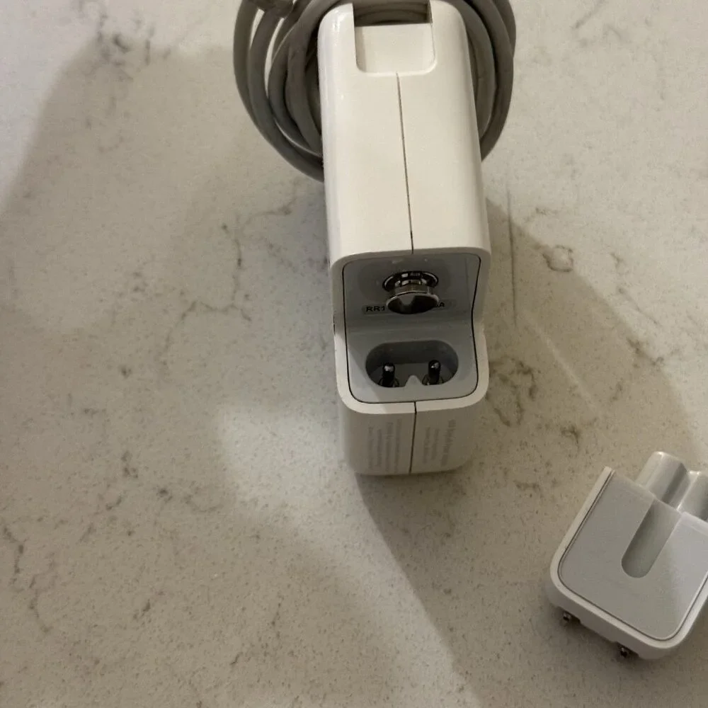 Apple Authentic MacBook Pro 60W MagSafe Power Adapter Charger A1344 A/12378EA